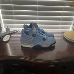 Jordan retro 4 “University Blue” size 13